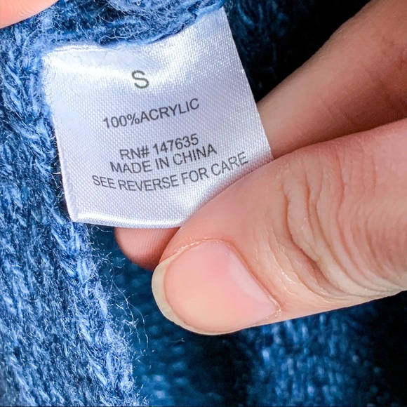 [SALE]  Romeo & Juliet couture knit zip up sweater - Picture 5 of 8